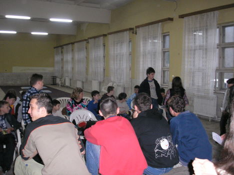 Aprilis 11 006