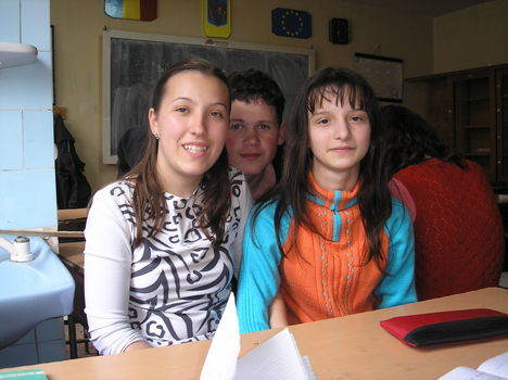 Aprilis 11 092