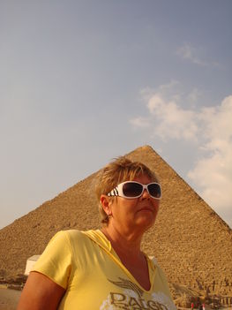 DSC01614   a Piramisnál