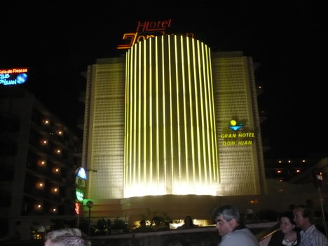 Don Juan Hotel éjszaka