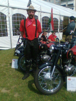 Pisti a motoros