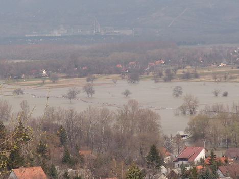 Látkép a hegyről