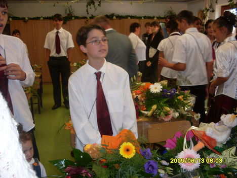 Janikám el ballagott