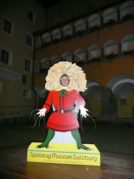 én