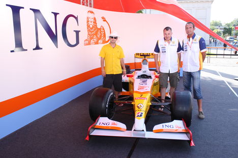 Ja és a Renault Team 4