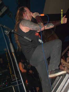 DEVILDRIVER 2009 Diesel klub (21)