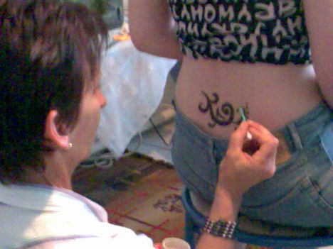 Henna 10
