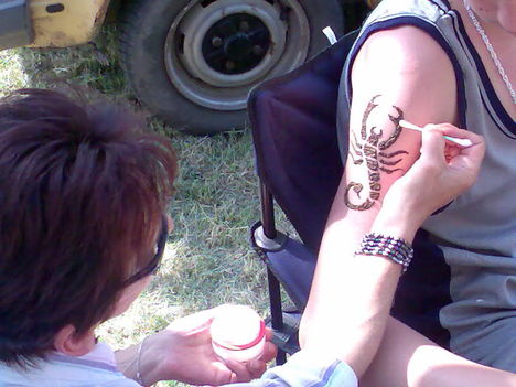 Henna 9
