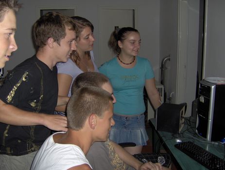 Karaokeeee....még jó h nem hallaccik a hangunk a képről..xD