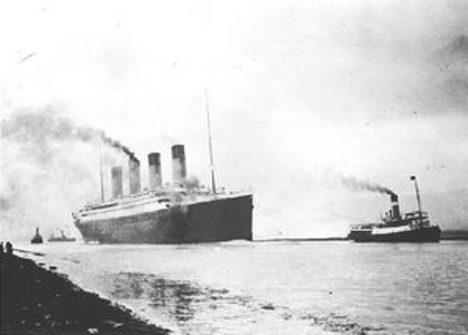 300px-RMS_Titanic_sea_trials_April_2%2C_1912