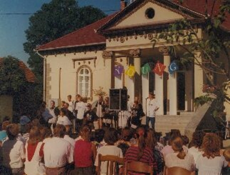 idosek napi folklórműsor