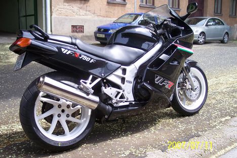 moci 1