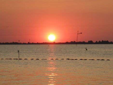 Naplemente a Tisza-tónál