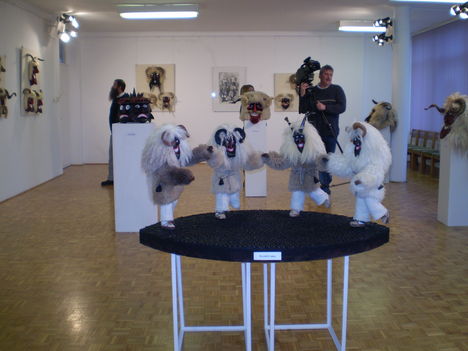 maszkfaragók kiállításán 2009