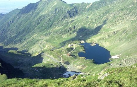 A Fogarasi havasokat atszelo aszfaltut