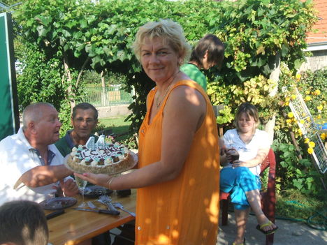 Ilcsi szüli és névnapi kerti partyja