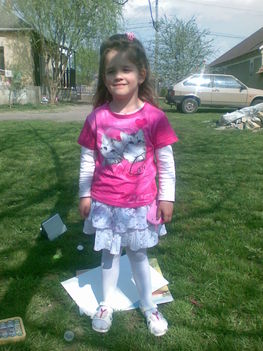 Cintia kislányom húsvétkor 2009