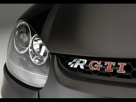 2007-Volkswagen-R-GTI-Badging-1920x1440