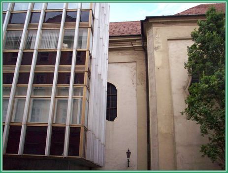 3. Budapest - Városház u. Szervita téri templom