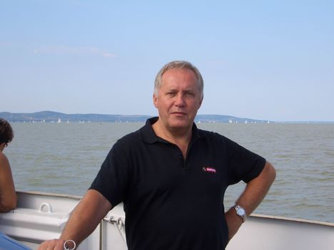 Átkelés a Balatonon