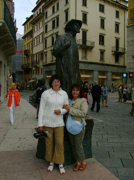 Melinda barátnémmal - Olaszország szerelmesei