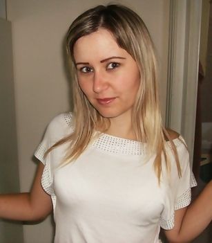 én
