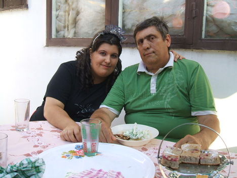 Apucikámmal