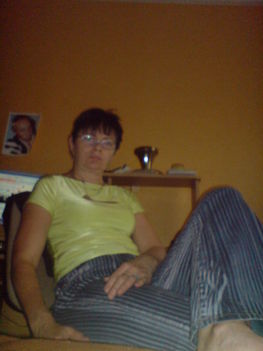 én