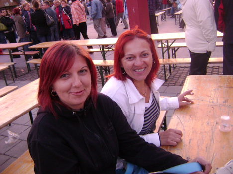 barátnomel