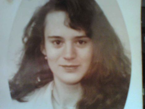 Anya (18 évesen)