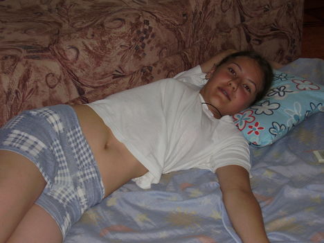 a lányom pihen