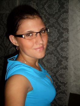 Kicsilány