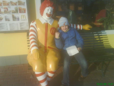 Miskolc mc donalds  kislányom