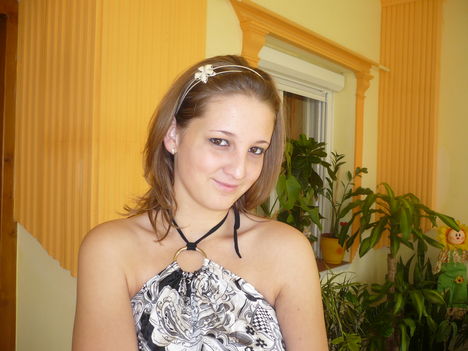 Móni