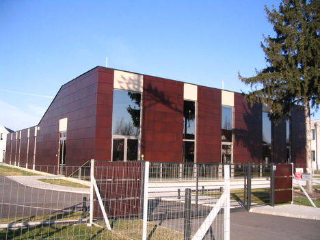 Hit csarnok Szombathely