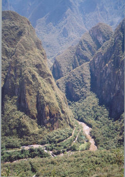 Peru A szent völgy az Urubamba folyóval