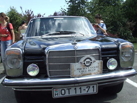 Mercedes Benz 230 lang 1969 2300cm3