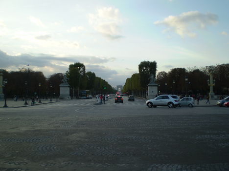 Champs-Elysées