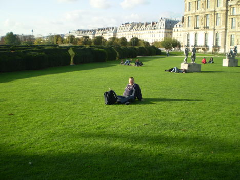 Louvre parkjában