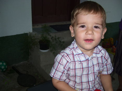 kicsi keresztfiam:Jocó