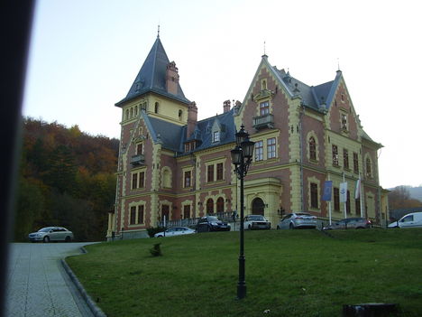 Sasvár Kastélyhotel