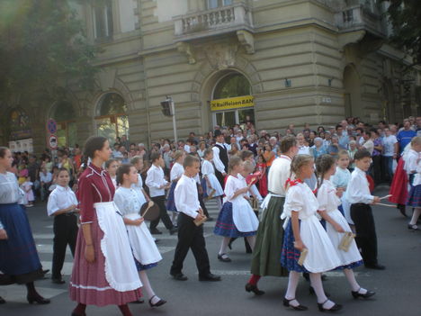 Szekszárd.Szüreti felvonúlás