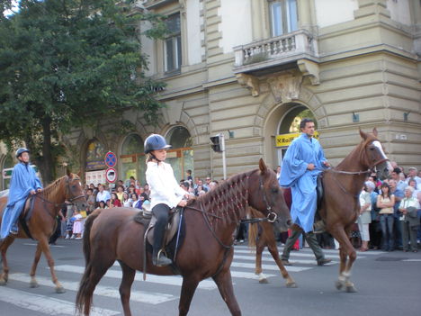 Szekszárd.Szüreti felvonúlás