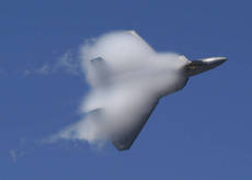 F-22_Raptor_vapor_trails