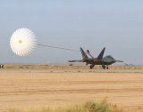 YF-22_land~