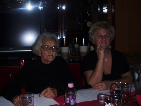 A 90-éves Anyukánk & Én