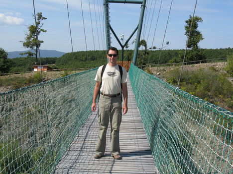 Húúúú, inog ez a híd!