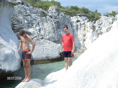 Sarti 5 Férjem és a fiam a szakadék alján