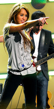 302px-Miley_Cyrus_at_Kids%27_Inaugural_2-recropped