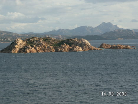 A kis szigetek a hajorol,utban Maddalena fele